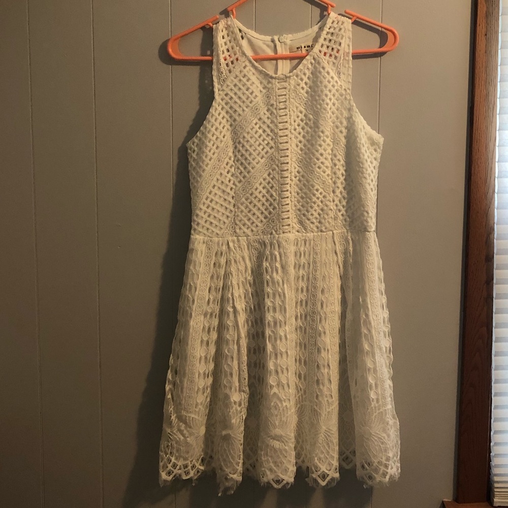 🌺 White lace tank dress